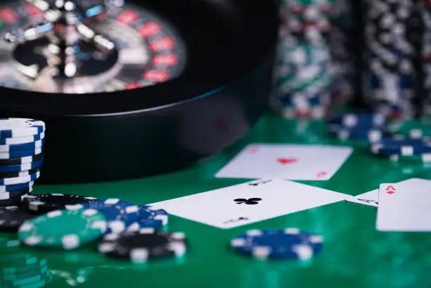 ph 70 live casino table with real dealer streamed on mobile screen